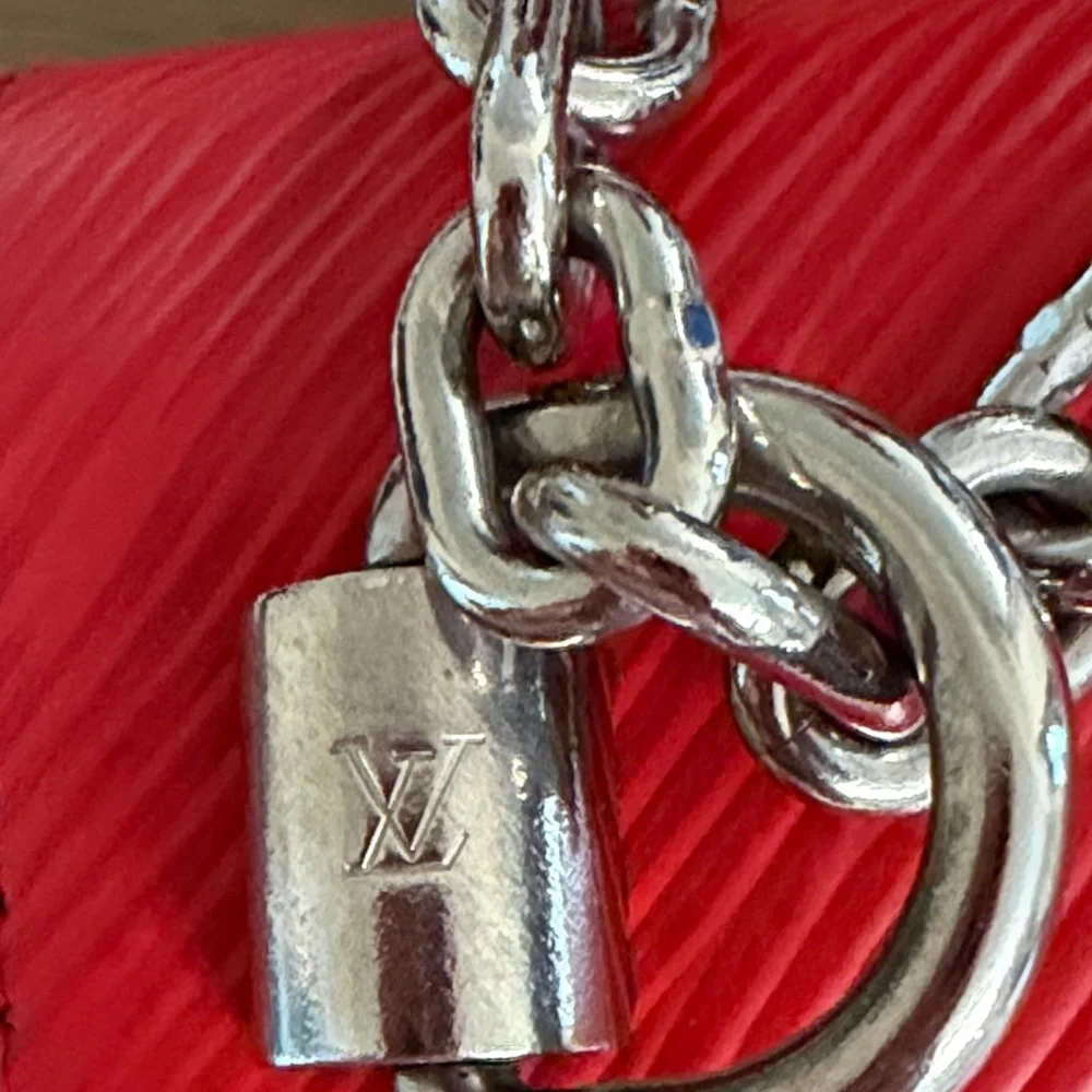 Louis Vuitton Twist MM Red Epi Leather Chain Crossbody Bag with Silver Hardware - Picture 5 of 12